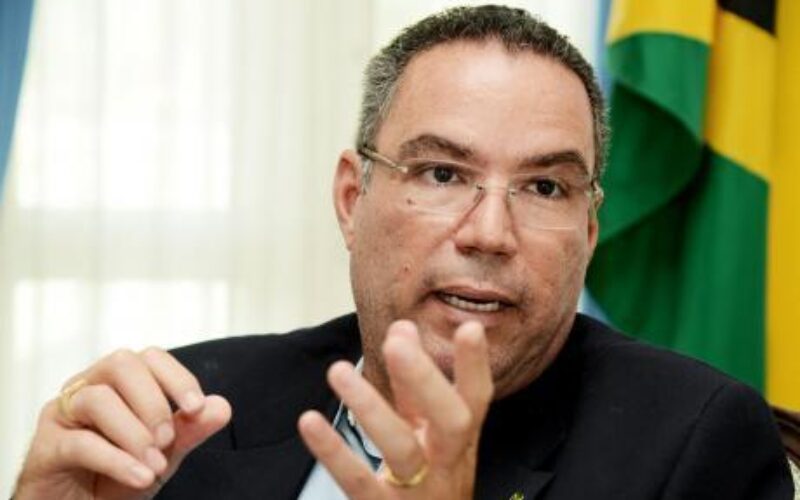 Vaz moves censure motion against Golding, over controversial dead voters comment