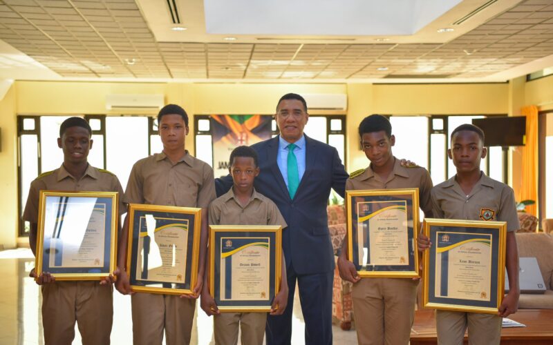 BB Coke students who carried schoolmate to medical facility recognized and awarded by PM